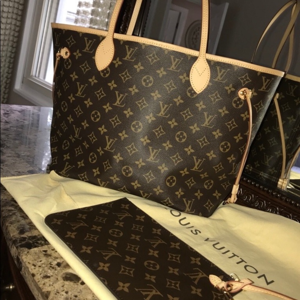 Louis Vuitton Neverfull MM Monogram Tote